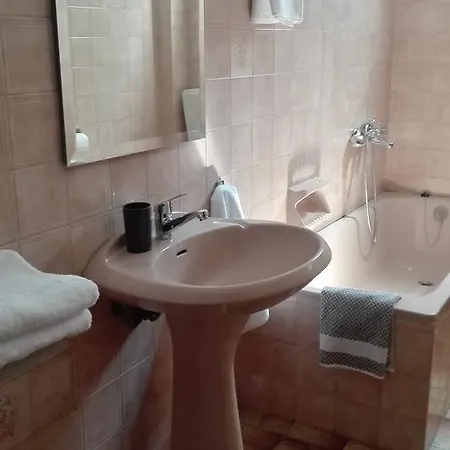 Sofia's Garden לימנריה